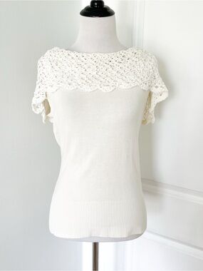 Vintage BCX Cream Knit Top with Crochet Shoulder Trim - Large